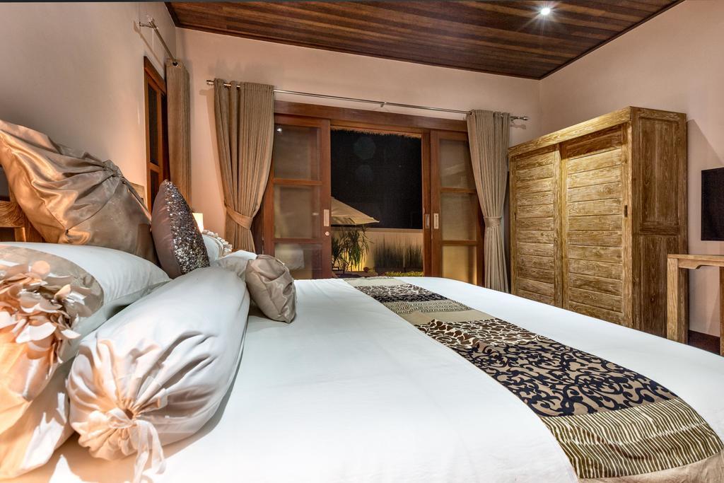 Villa Agung Нуса Лембонган Екстериор снимка